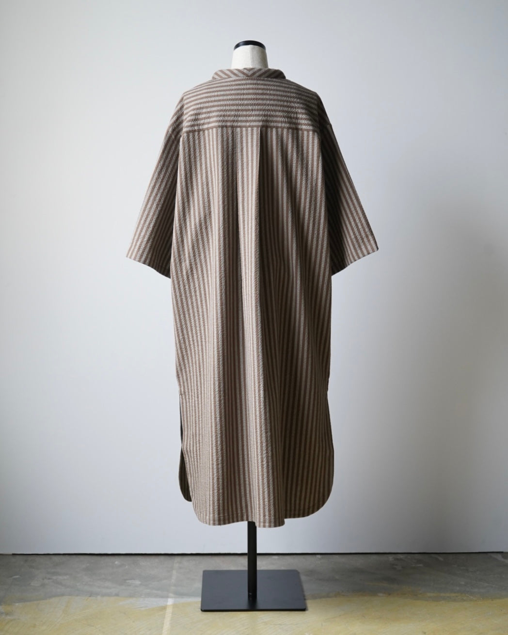 CAFTAN WITH PADDED COLLAR