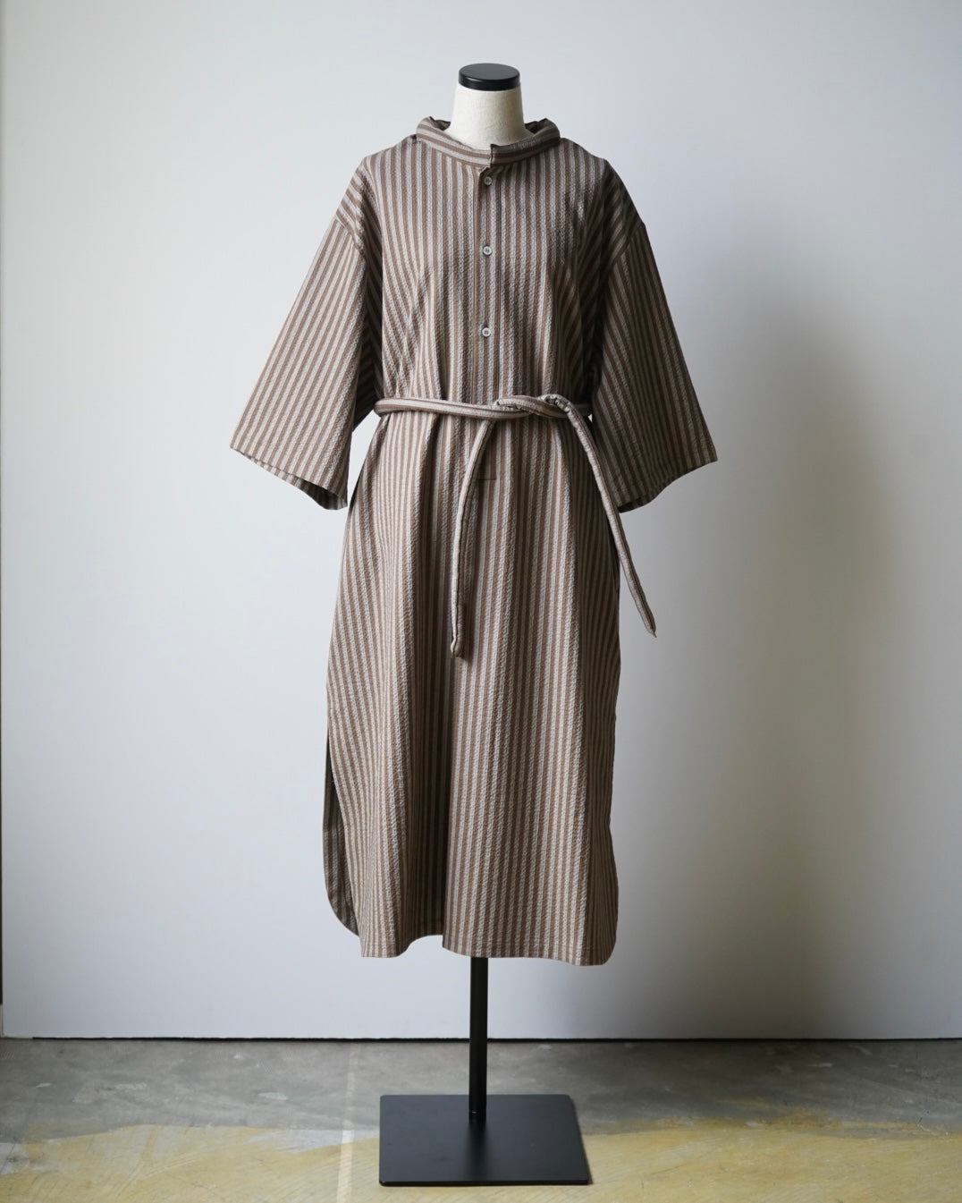 CAFTAN WITH PADDED COLLAR