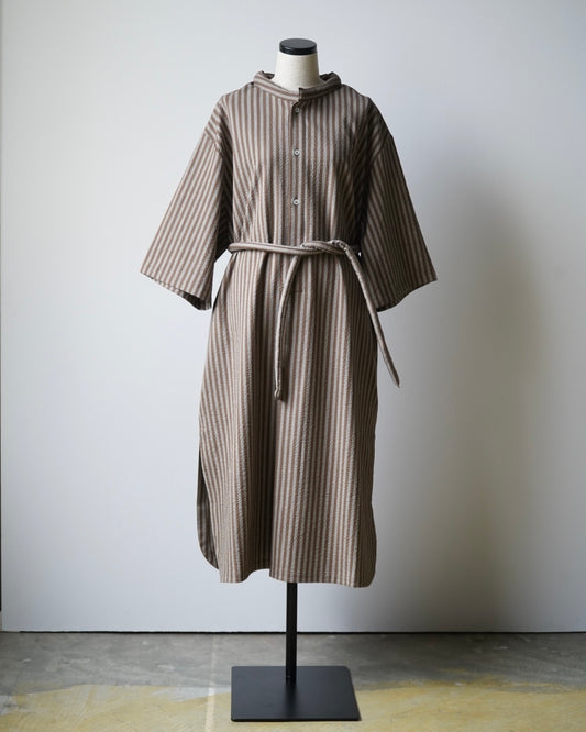 CAFTAN WITH PADDED COLLAR