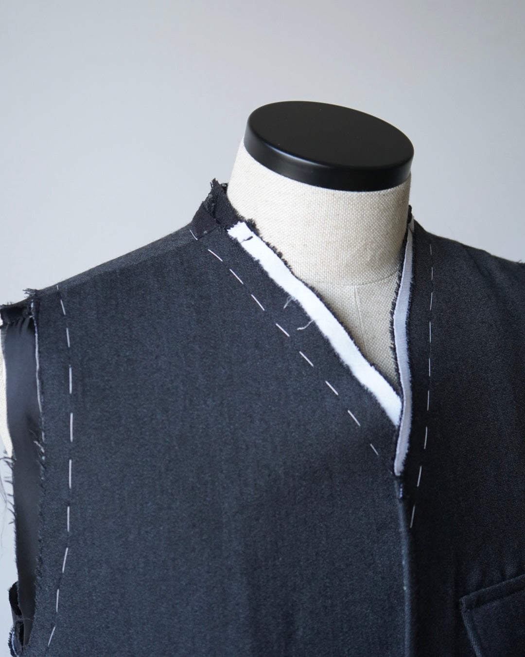 S50FB0109 SLEEVELESS WOOL JACKET