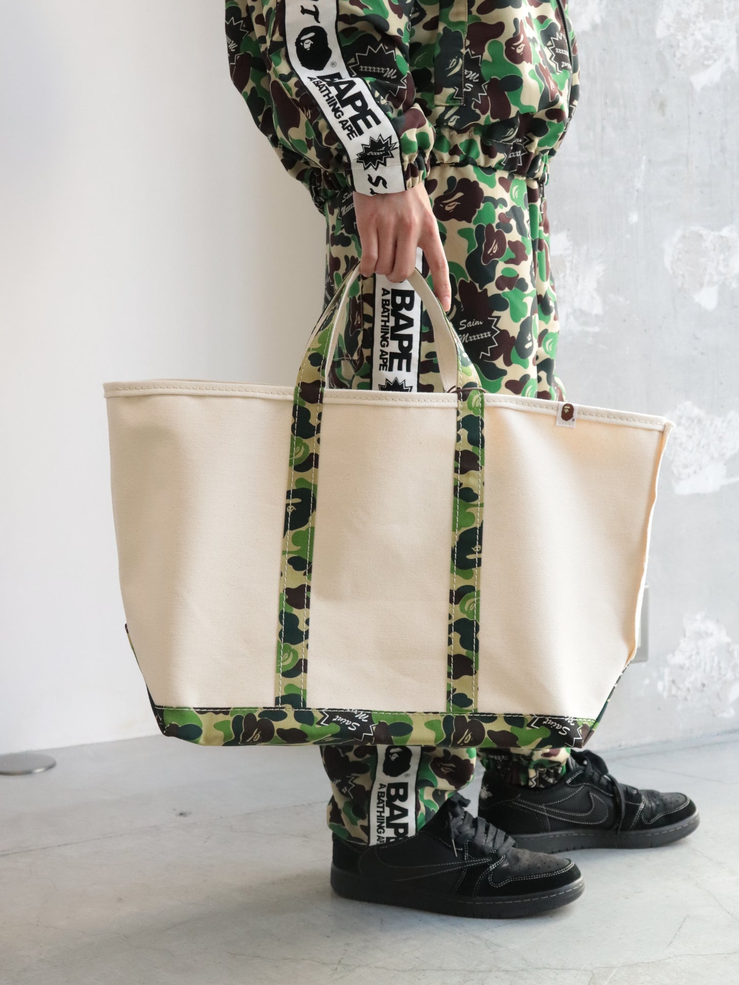 C34 APE TOTE BAG LARGE