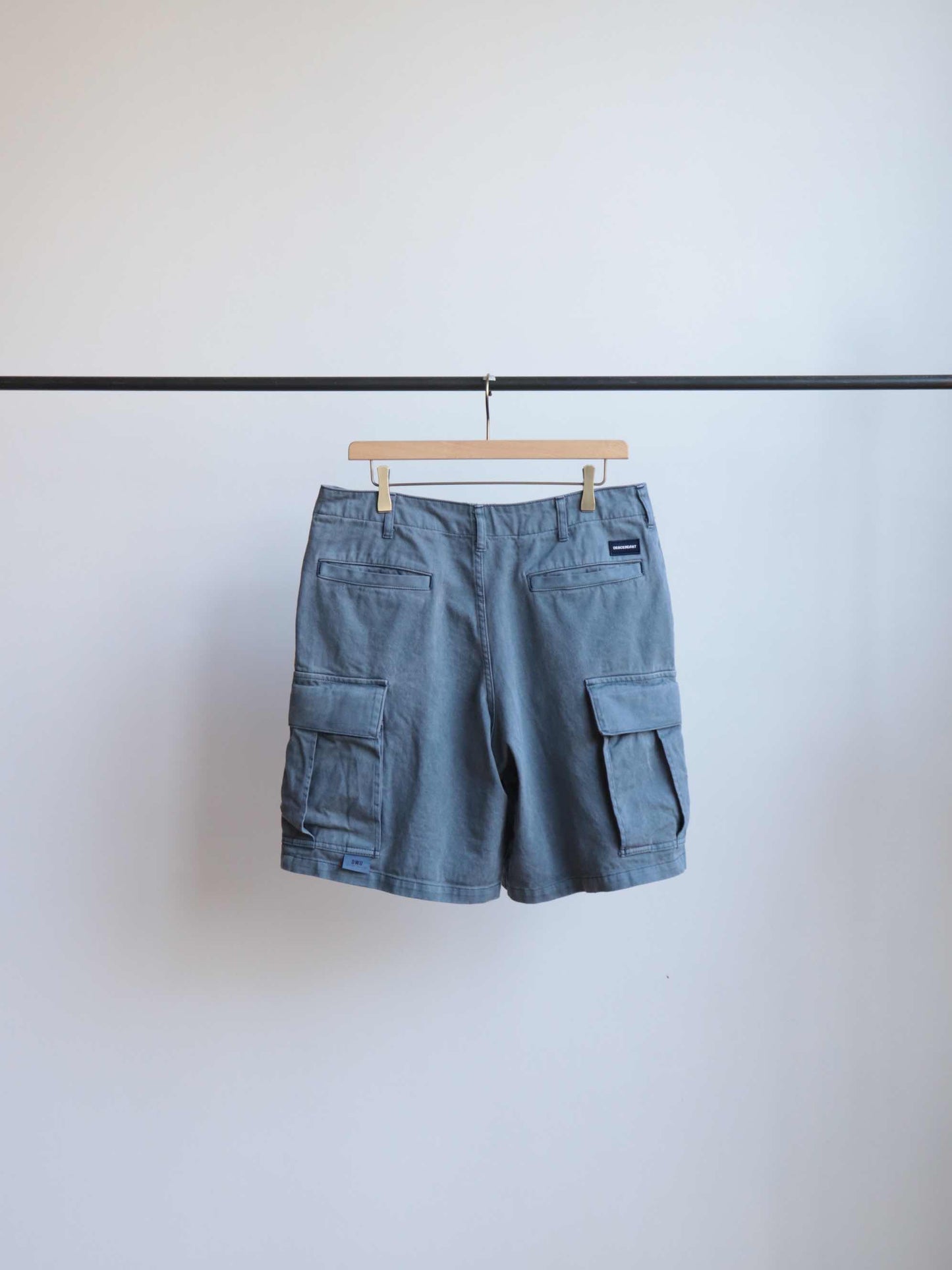 BUCKET CARGO SHORTS