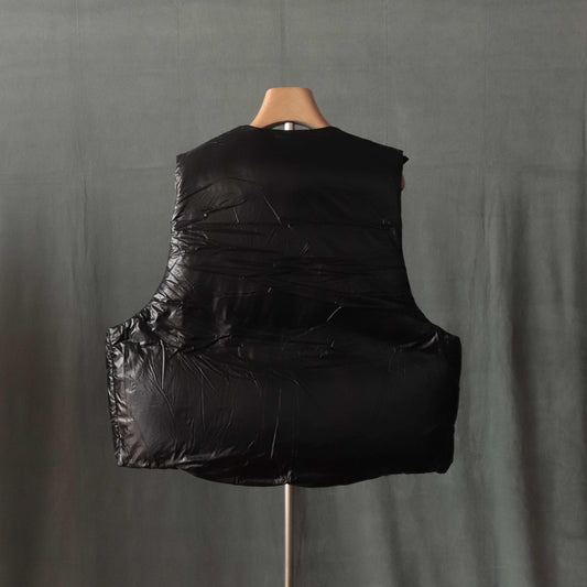DOWN VEST