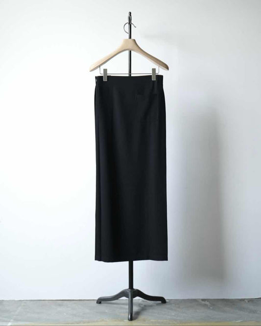 PLEATED LONG SKIRT