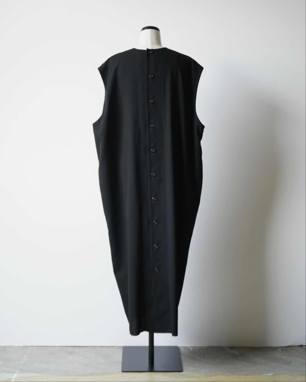 SLEEVELESS LONG DRESS