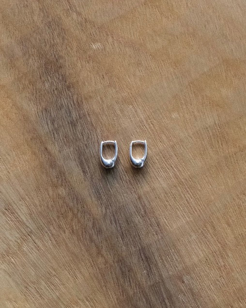 TINY THIN HOOPS