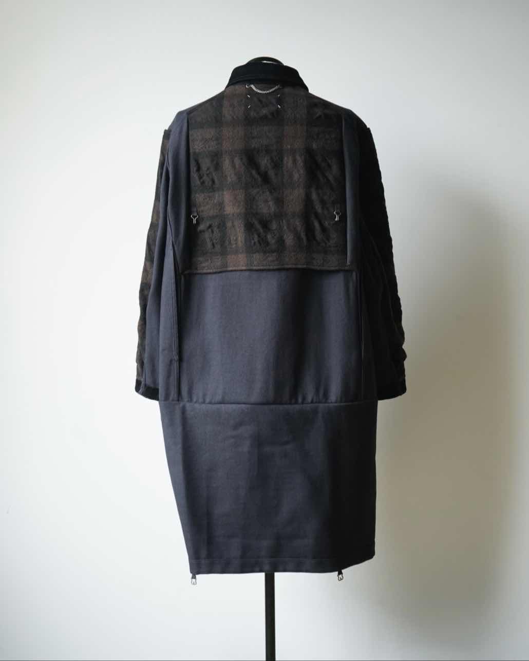 REVERSIBLE COAT