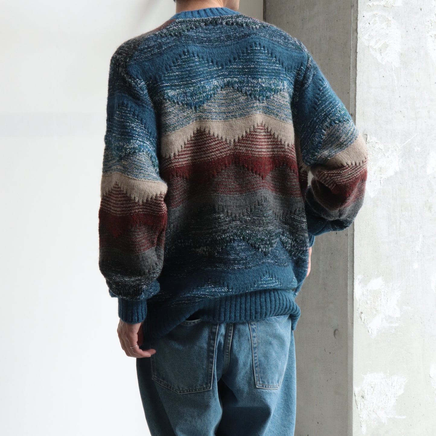 ABSTRACT CREWNECK KNIT