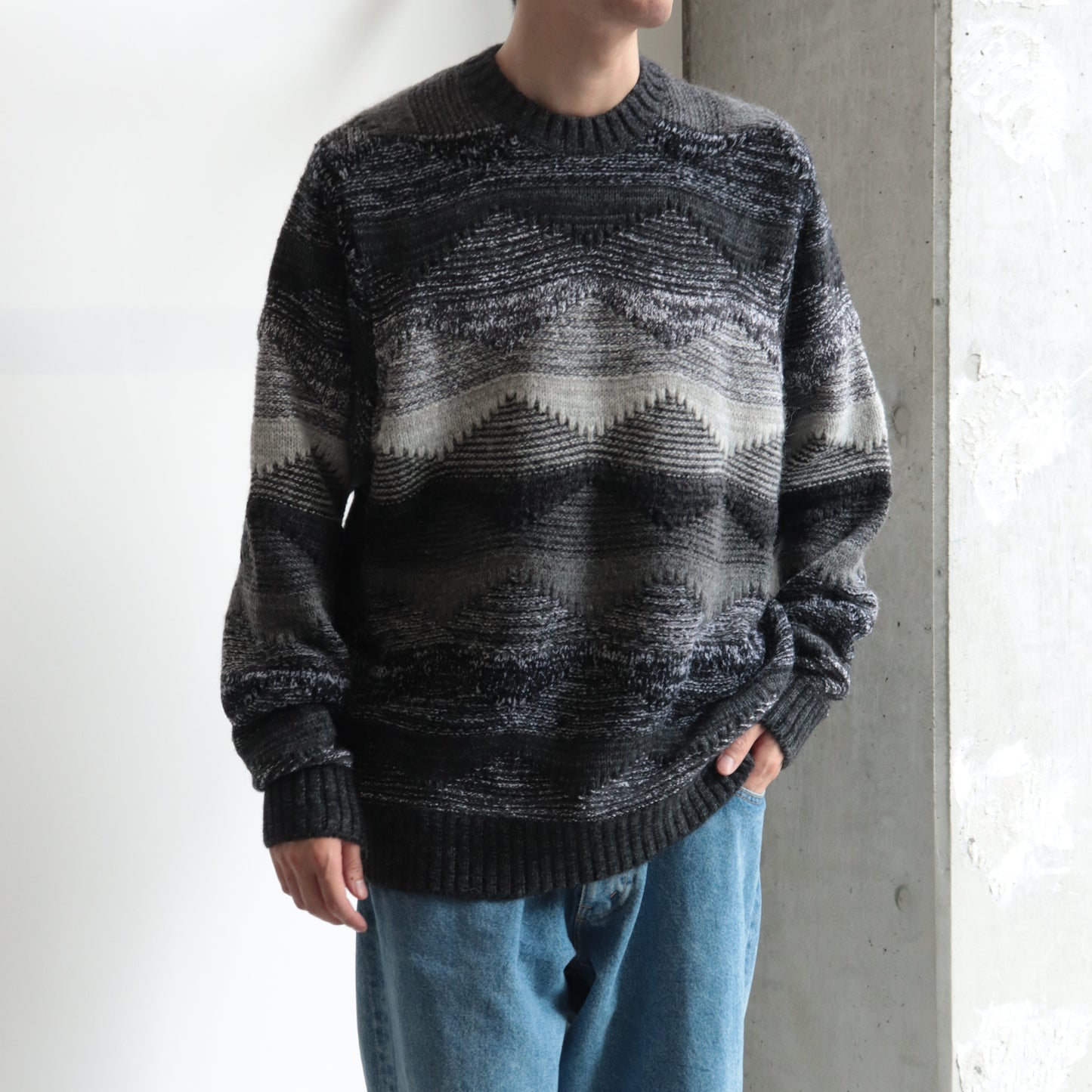 ABSTRACT CREWNECK KNIT