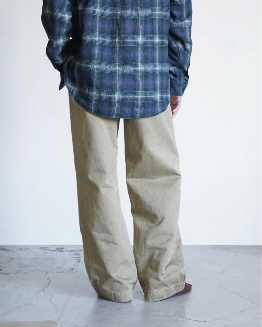 PRODUCT DYED FINX CHINO ONE-TUCK PANTS