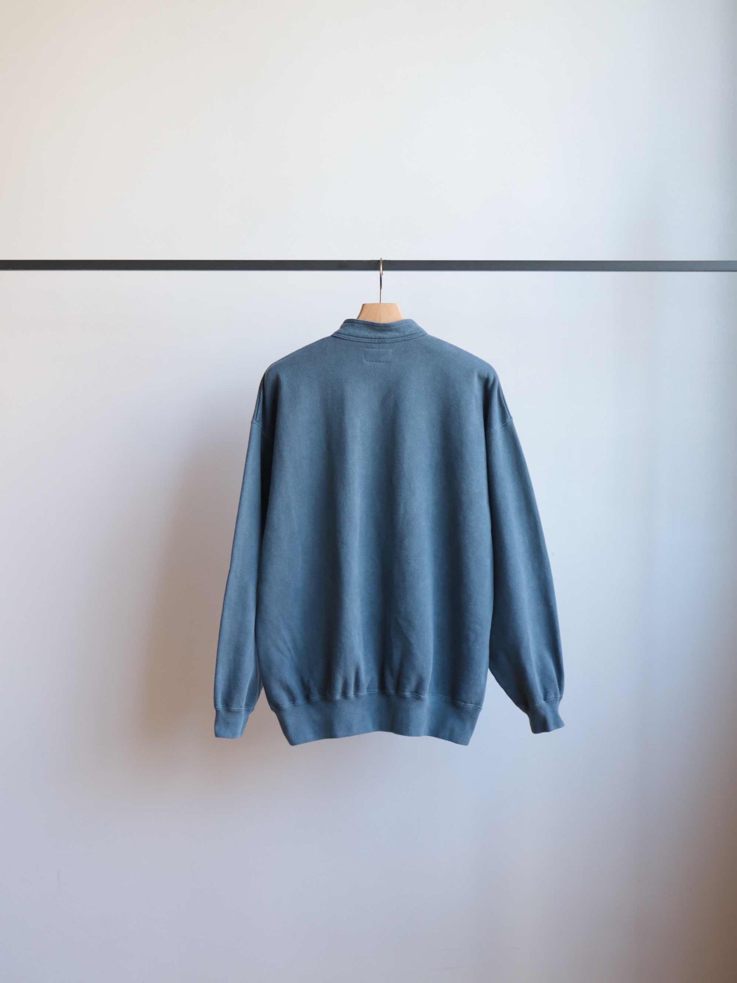 VOIL HENLEY NECK PIGMENT DYE