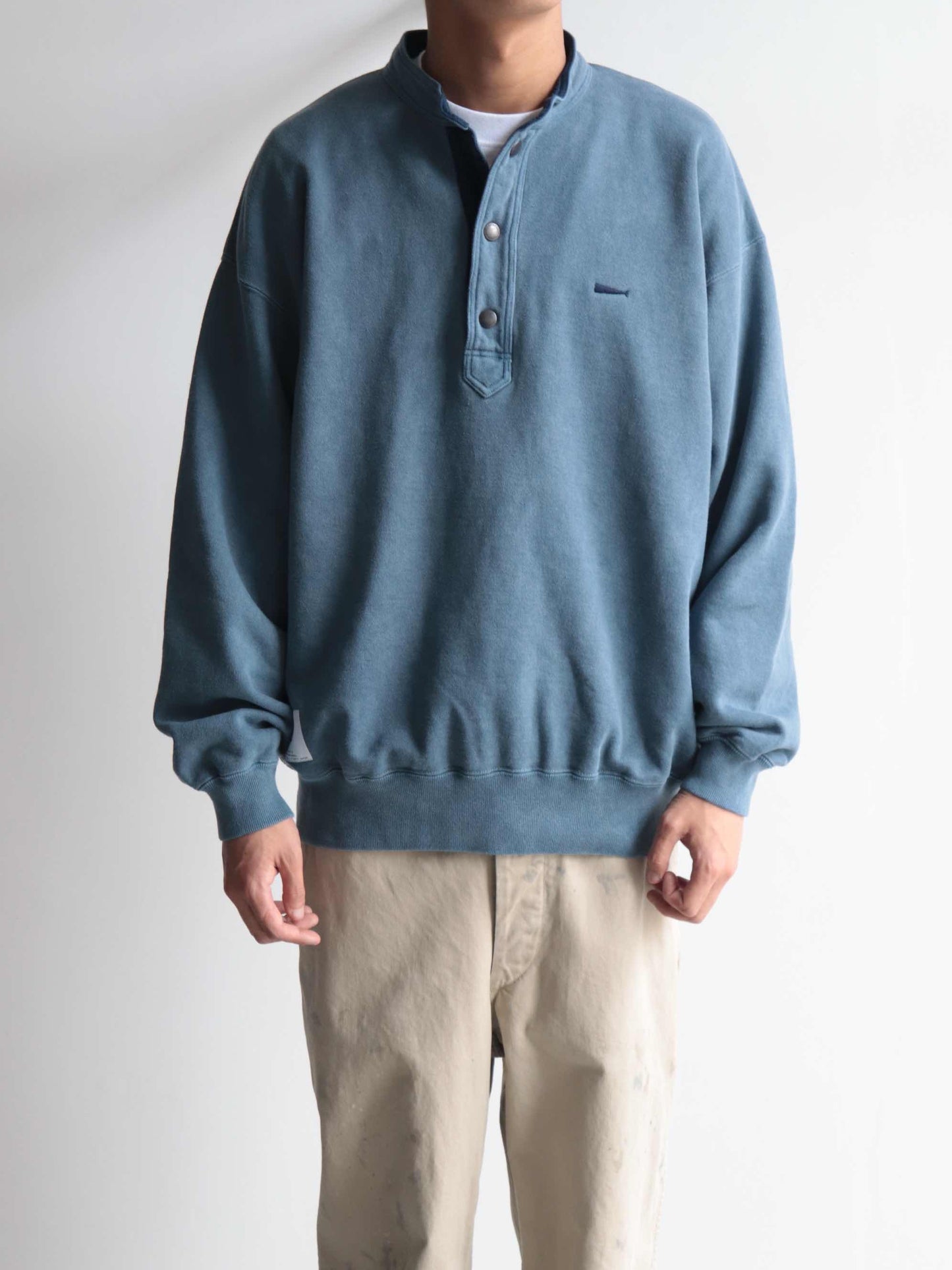 VOIL HENLEY NECK PIGMENT DYE