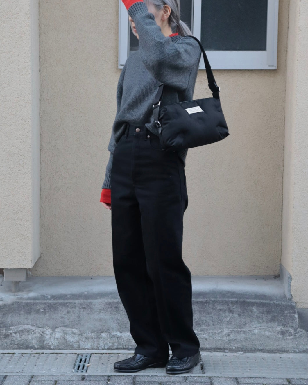 HIGH WAISTED BLACK DENIM