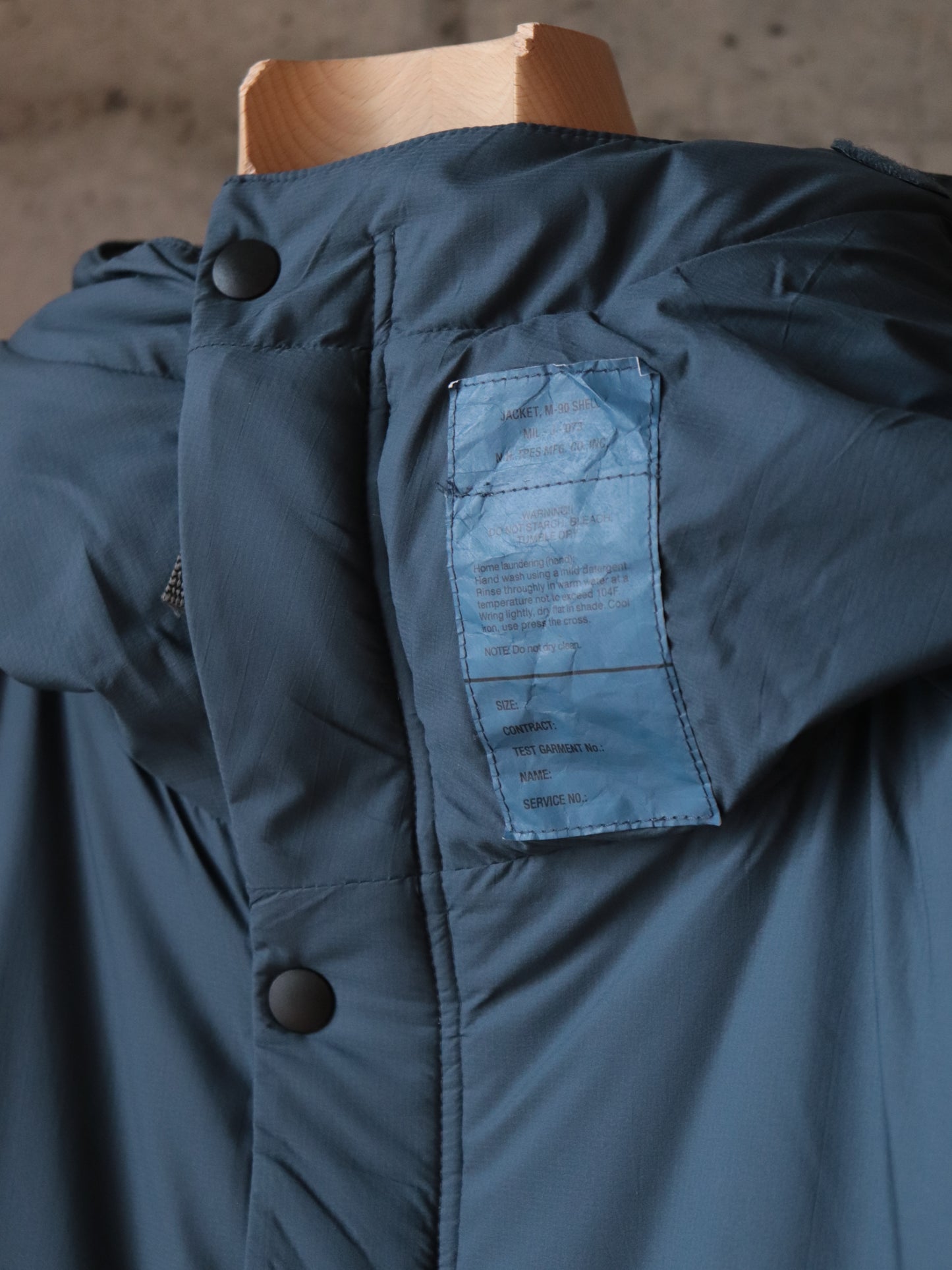 CO01-001 HOODIE COAT