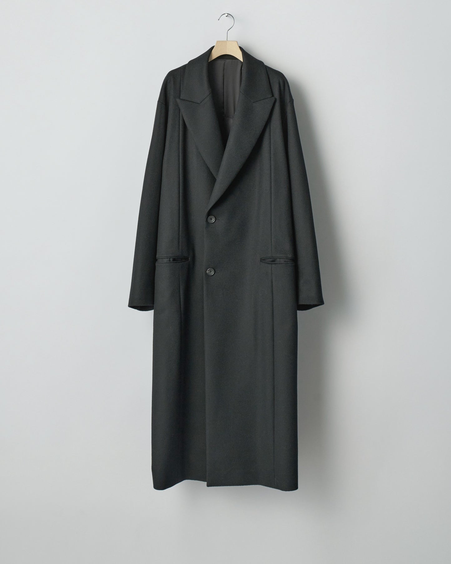 OVERSIZED MAXI-LENGTH PEAK LAPEL COAT