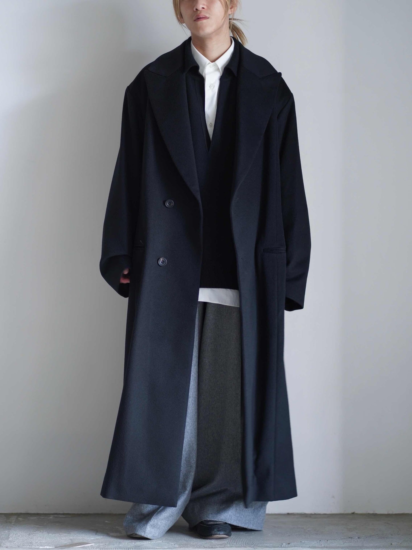 OVERSIZED MAXI-LENGTH PEAK LAPEL COAT