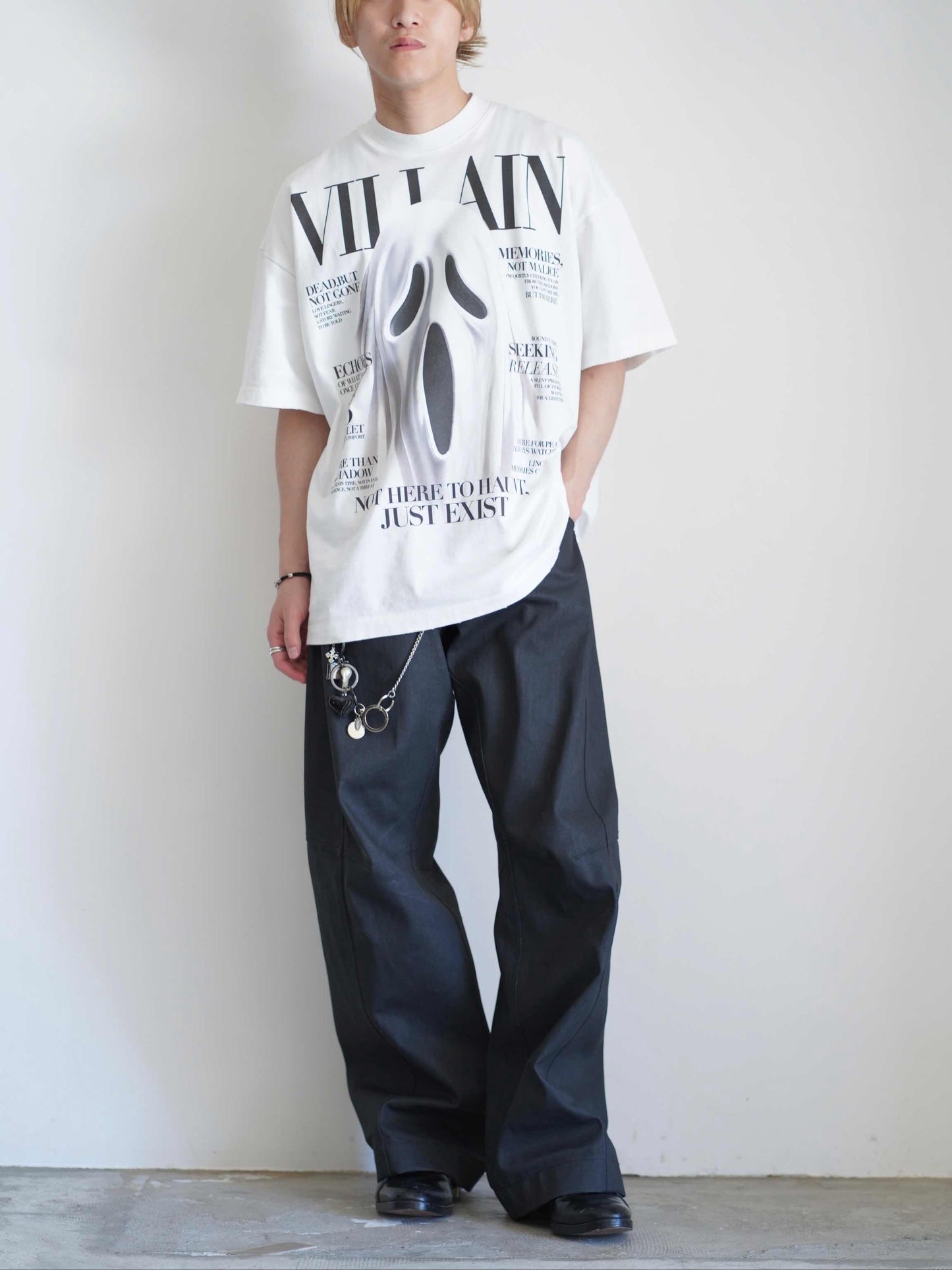 VILLAIN COVER PRINT T-SHIRT