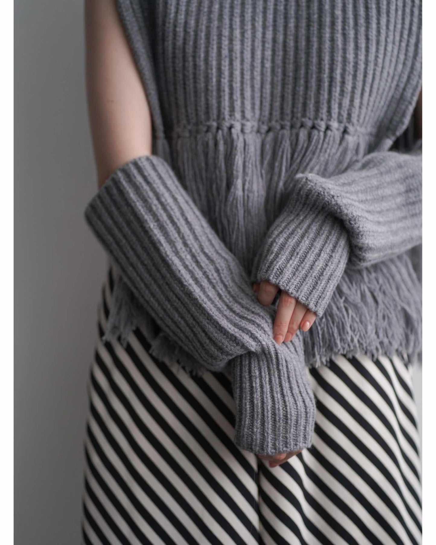 WOOL RIBBED ARM WARMERS