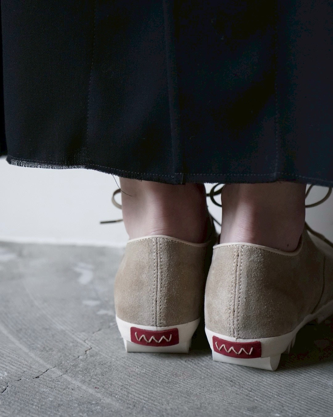 P.T.U TRAINER-FOLK W