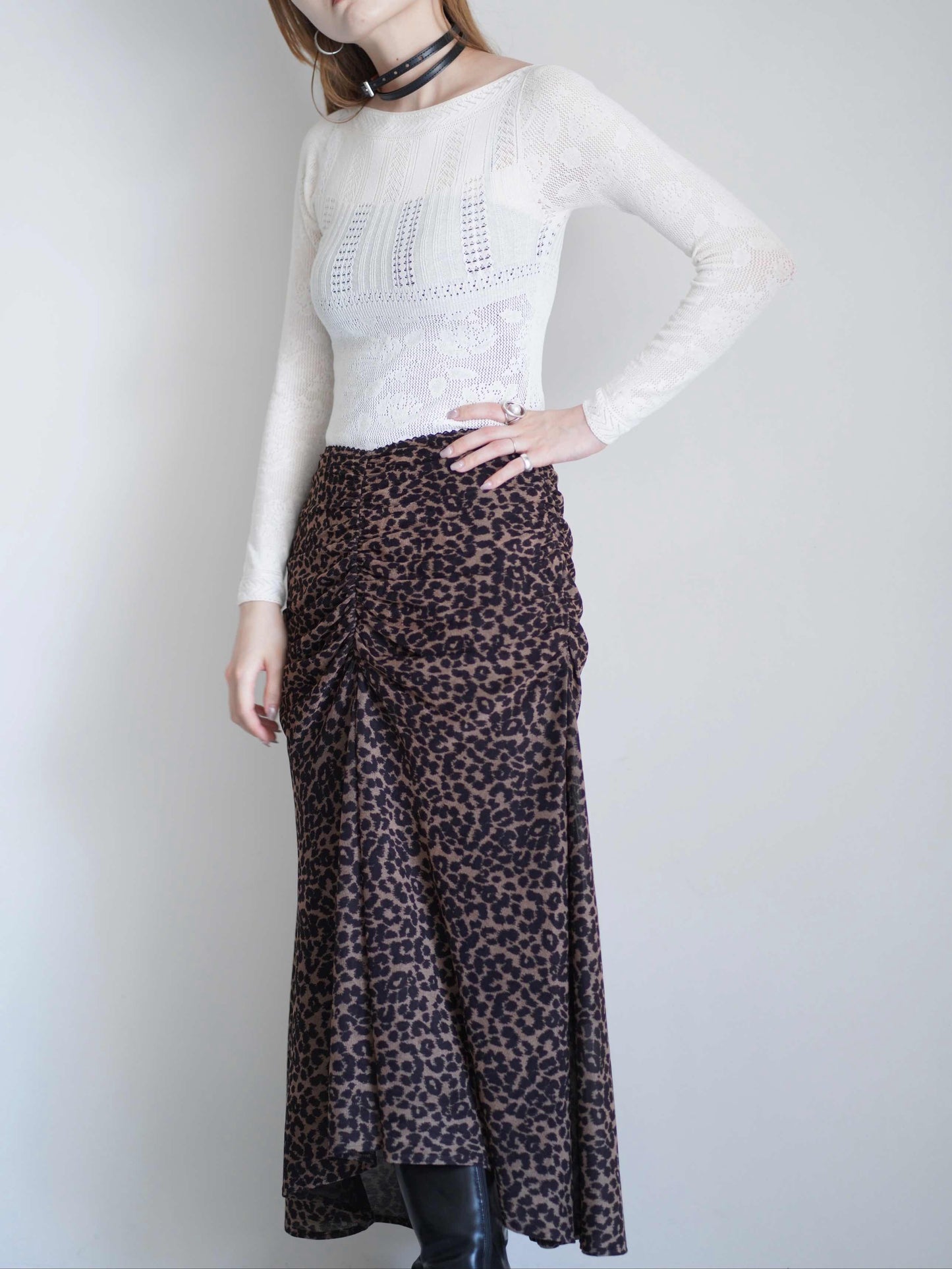 Leather skinny choker