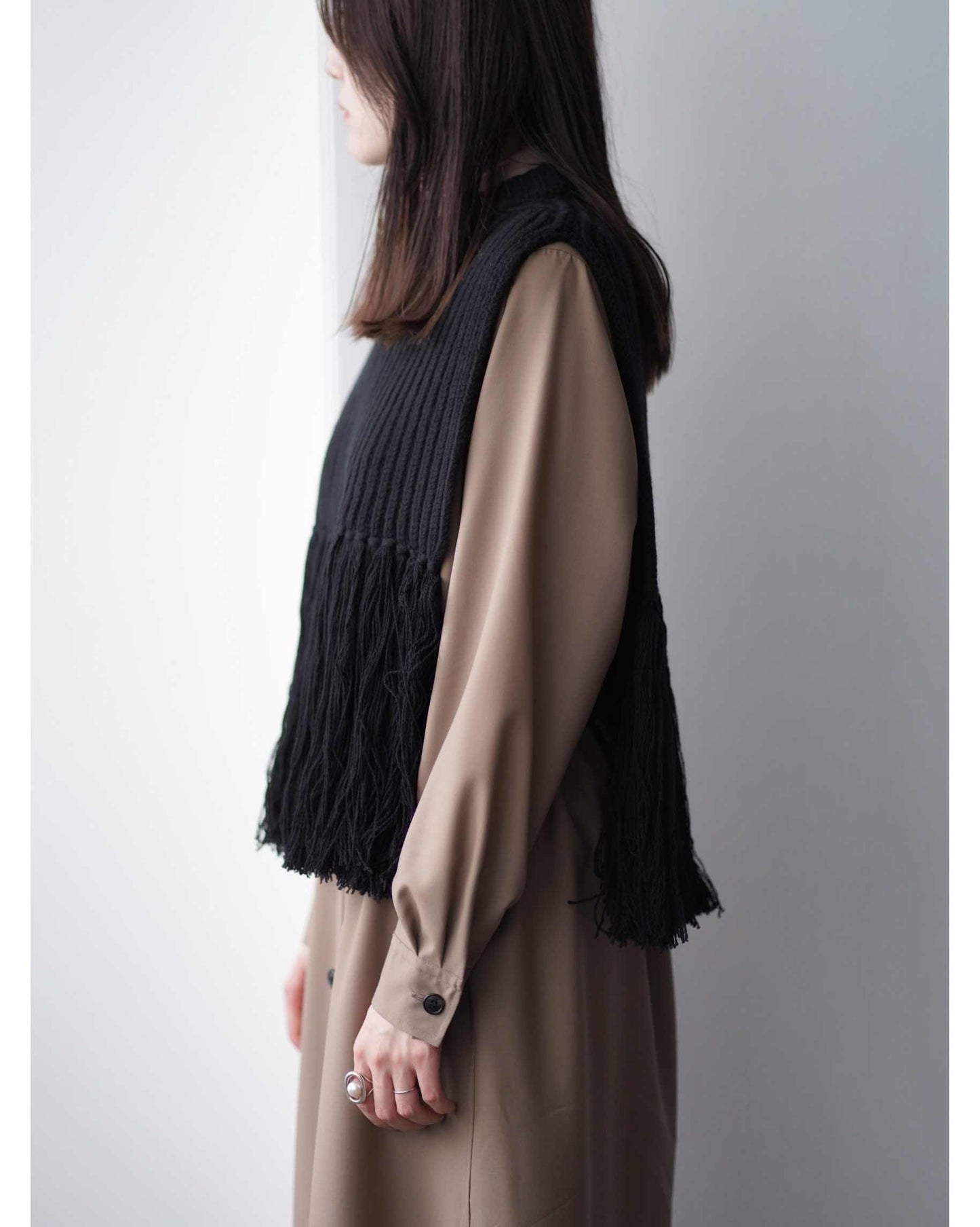 WOOL RIBBED SWEATER TOP WITH FRINGE