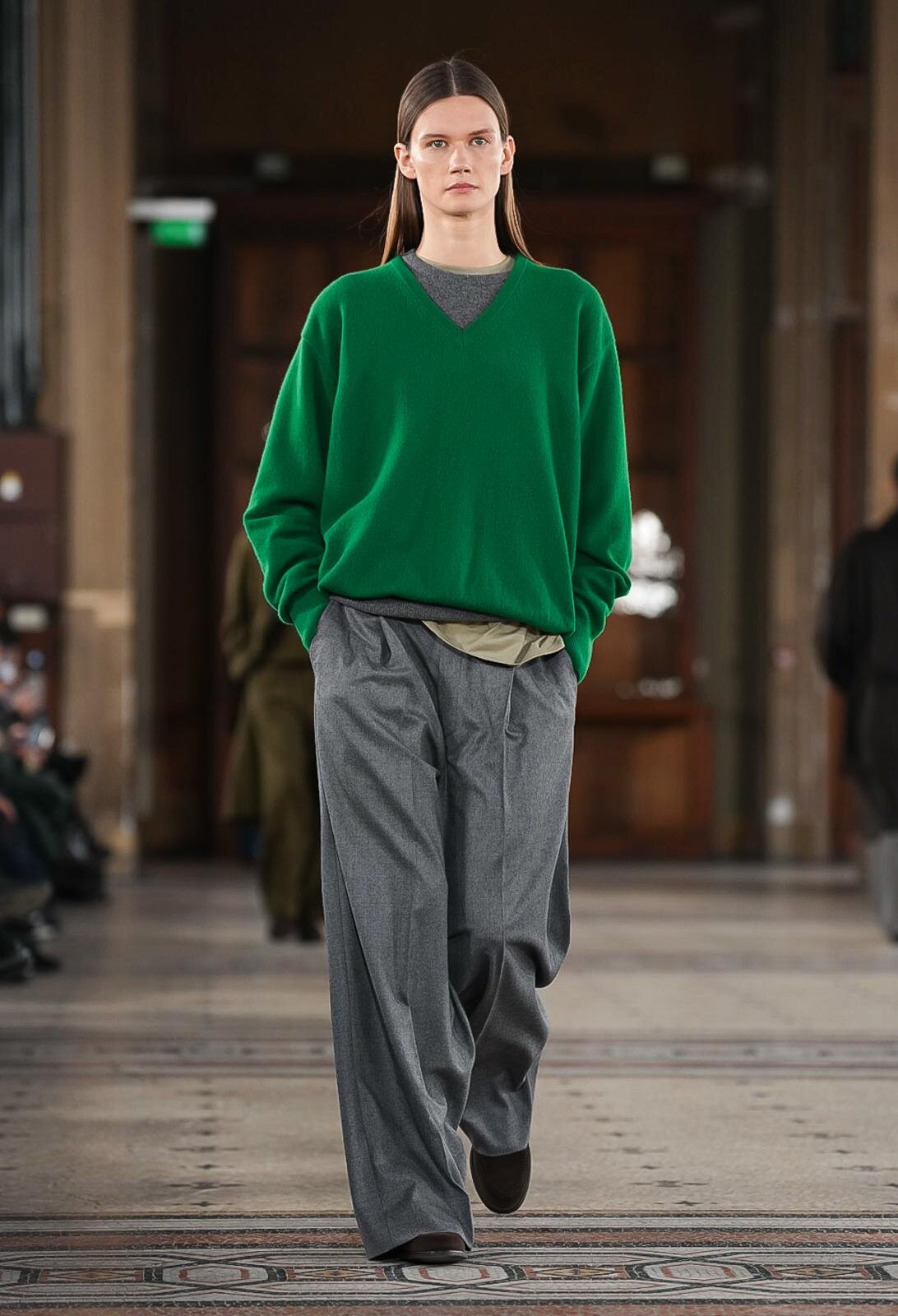 PURE CASHMERE KNIT V NECK LS