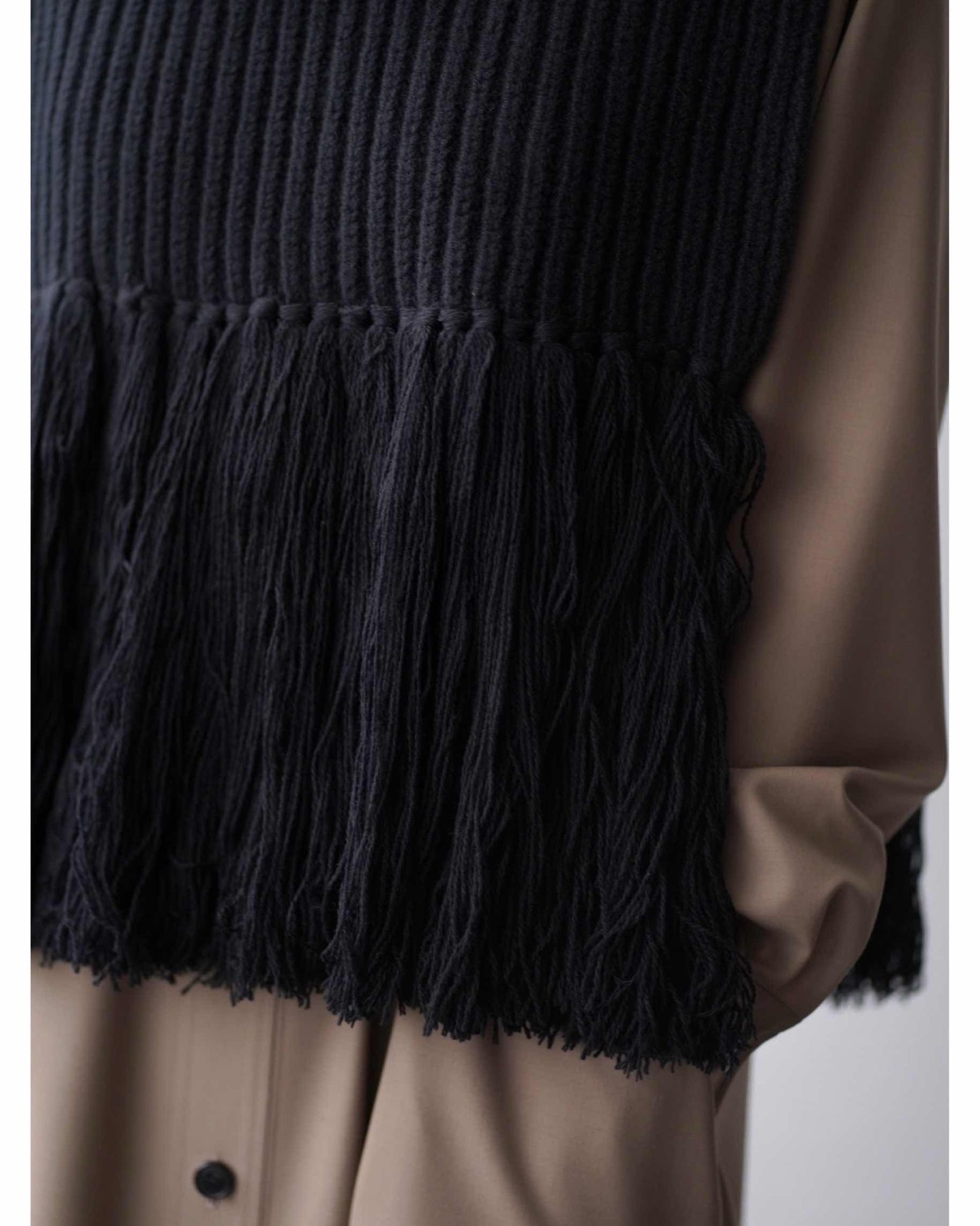 WOOL RIBBED SWEATER TOP WITH FRINGE