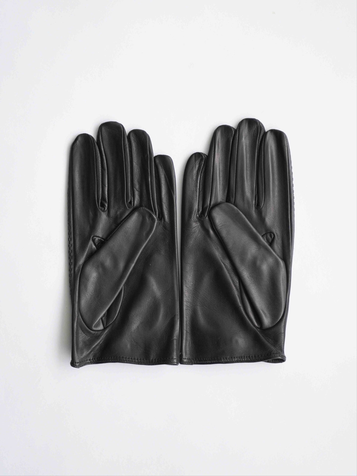 DRIVING GLOVES