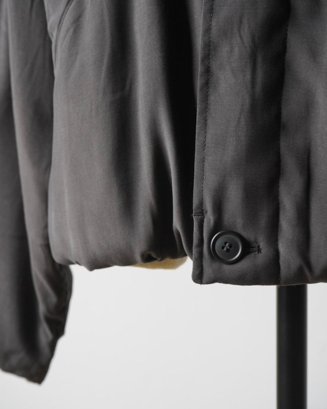 CROPPED PADDED BOMBER