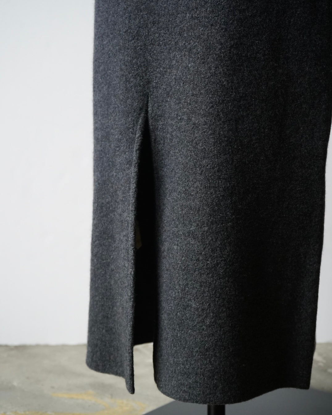 SMOOTH FULLED WOOL KNIT DRESS