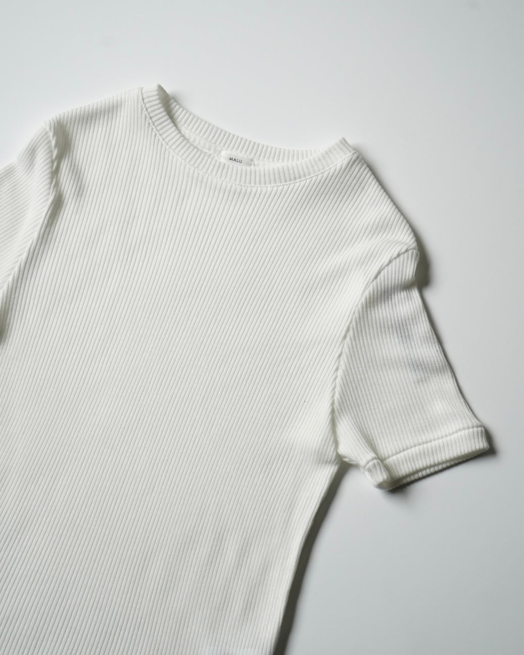 BLAKE Cropped Ribbed Tee