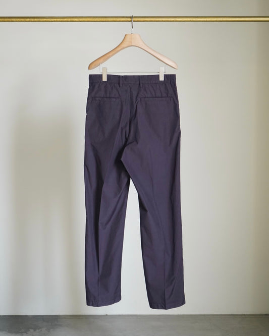 GARMENT-DYED FINX SHUTTLE WEATHER ONE-TUCK SLACKS