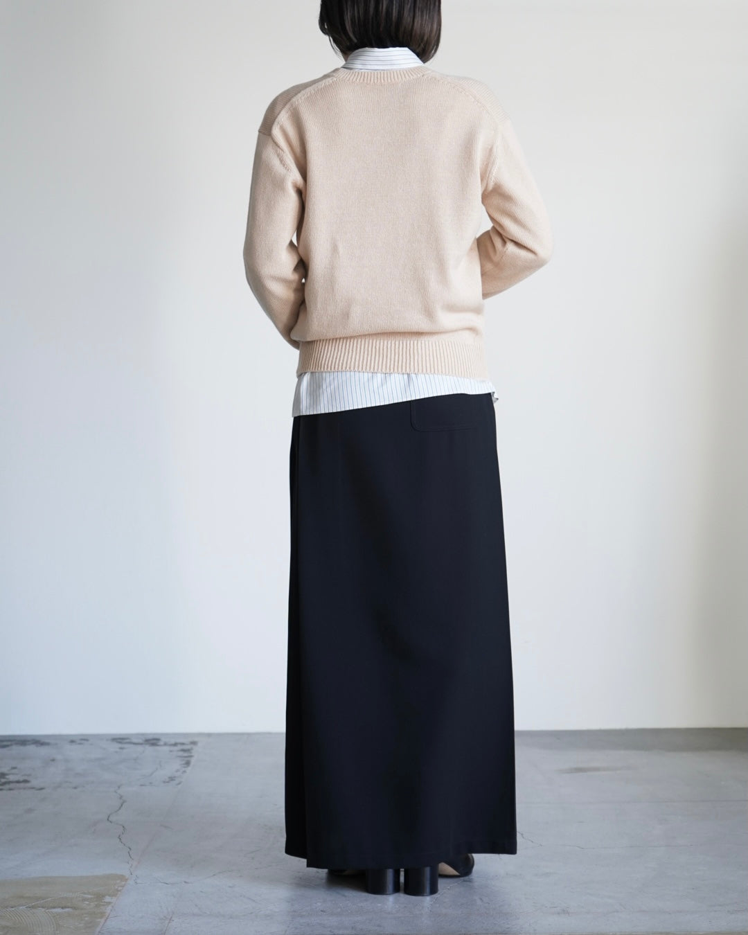 LIGHT CASHMERE KNIT V-NECK P/O