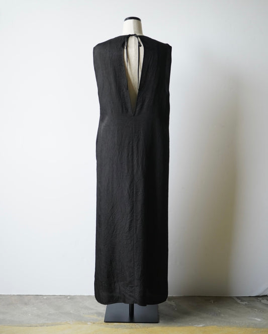 WRINKLED TWILL ROUND NECK LONG DRESS