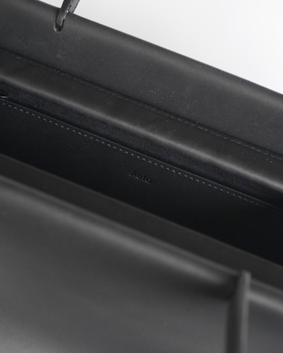 SQUARE-SHAPED TOTE BAG SHORT HANDLE : S
