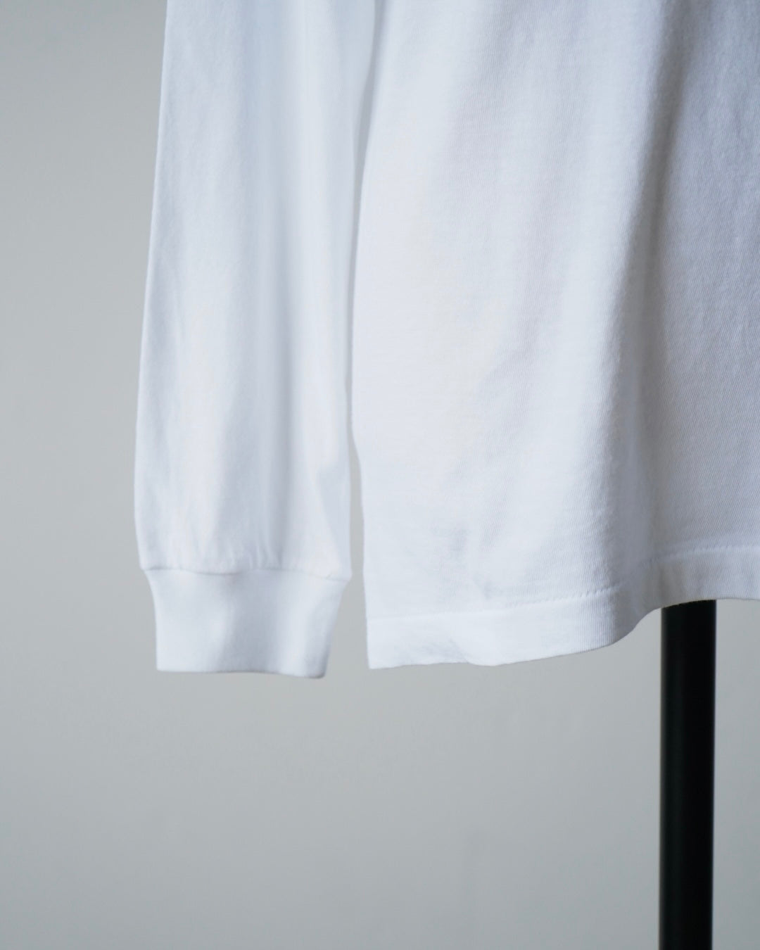 SEAMLESS L/S TEE