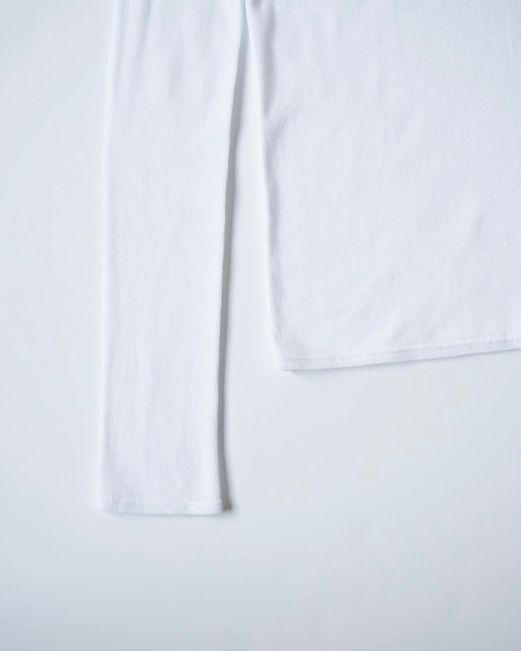 Cut-off Long Sleeve Top