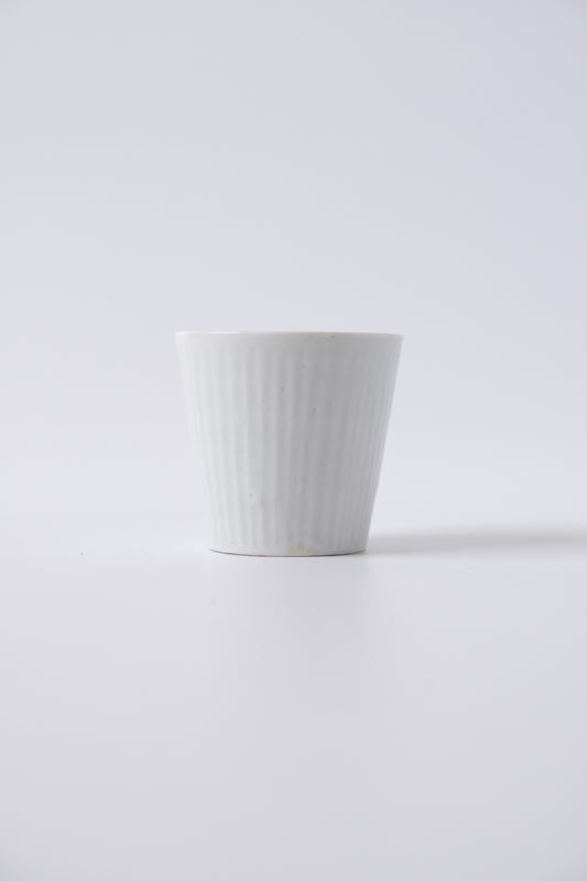 白磁シノギコップ