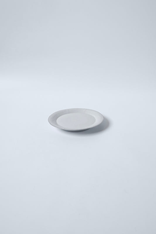 白磁草花型打6寸輪花皿