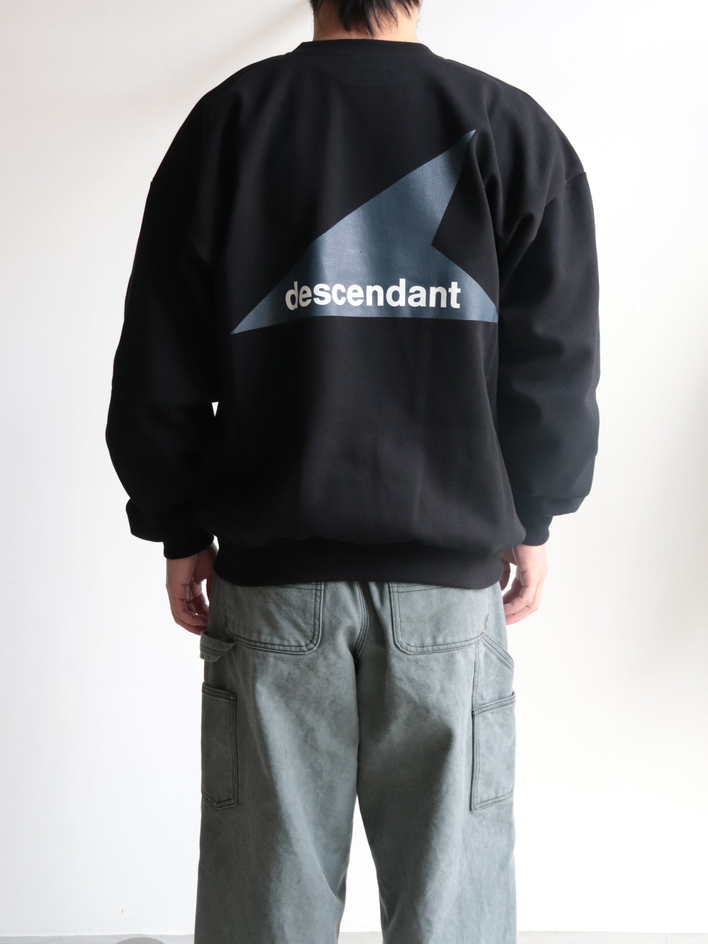 CETUS CREW NECK