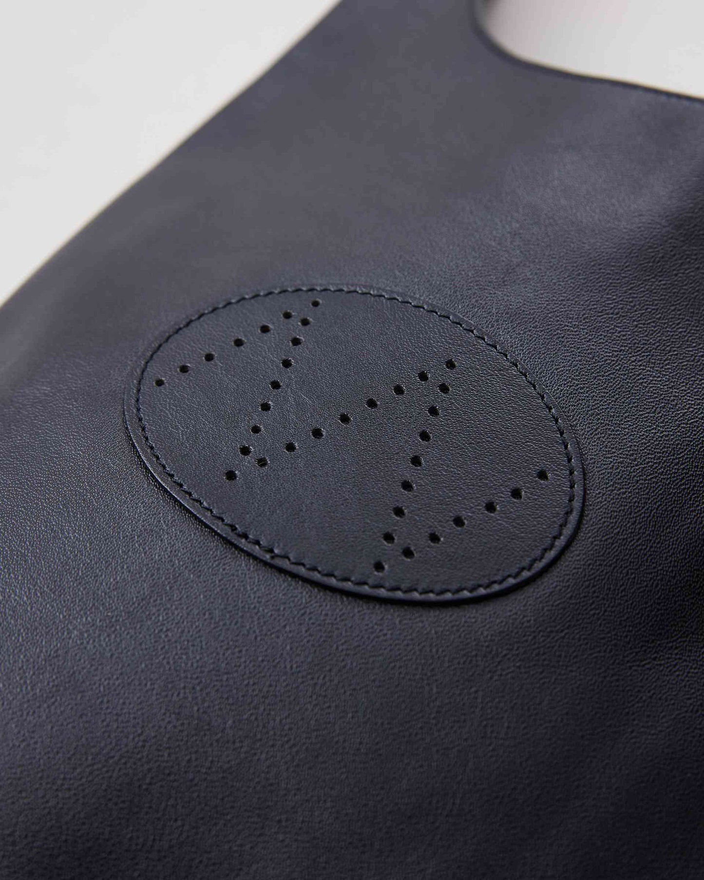 LOWE / ホースレザーショルダーバッグ