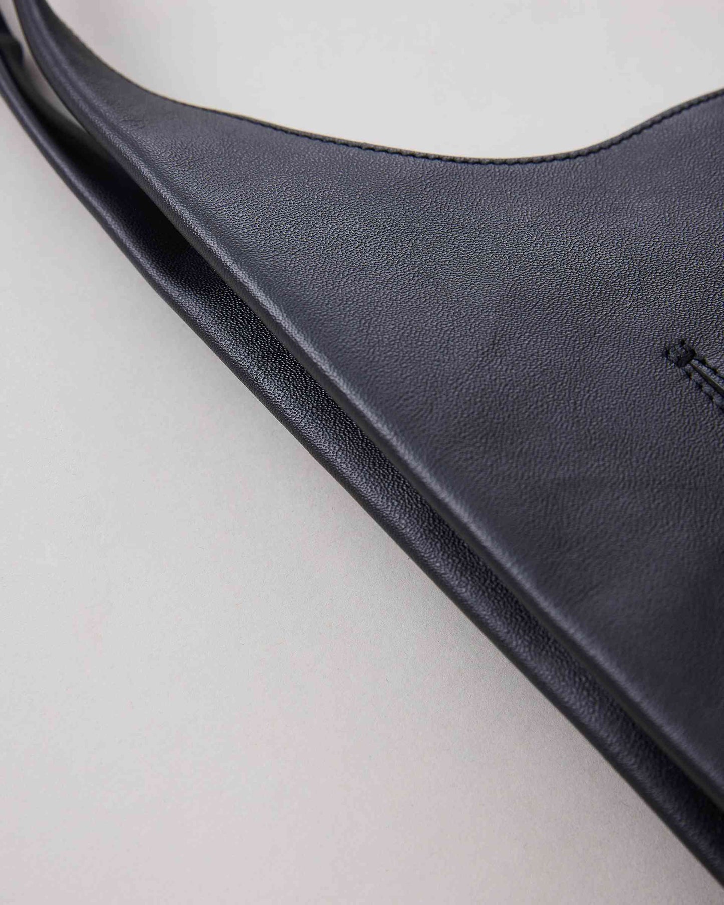 LOWE / ホースレザーショルダーバッグ