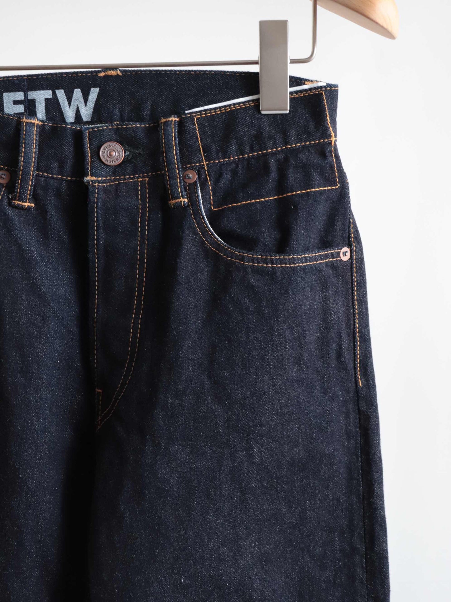 SOCIAL SCULPTURE W14 F.T.W