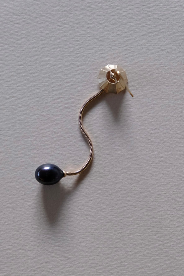 R.ALAGAN / LAMP EARRING