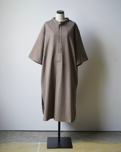 CAFTAN WITH PADDED COLLAR