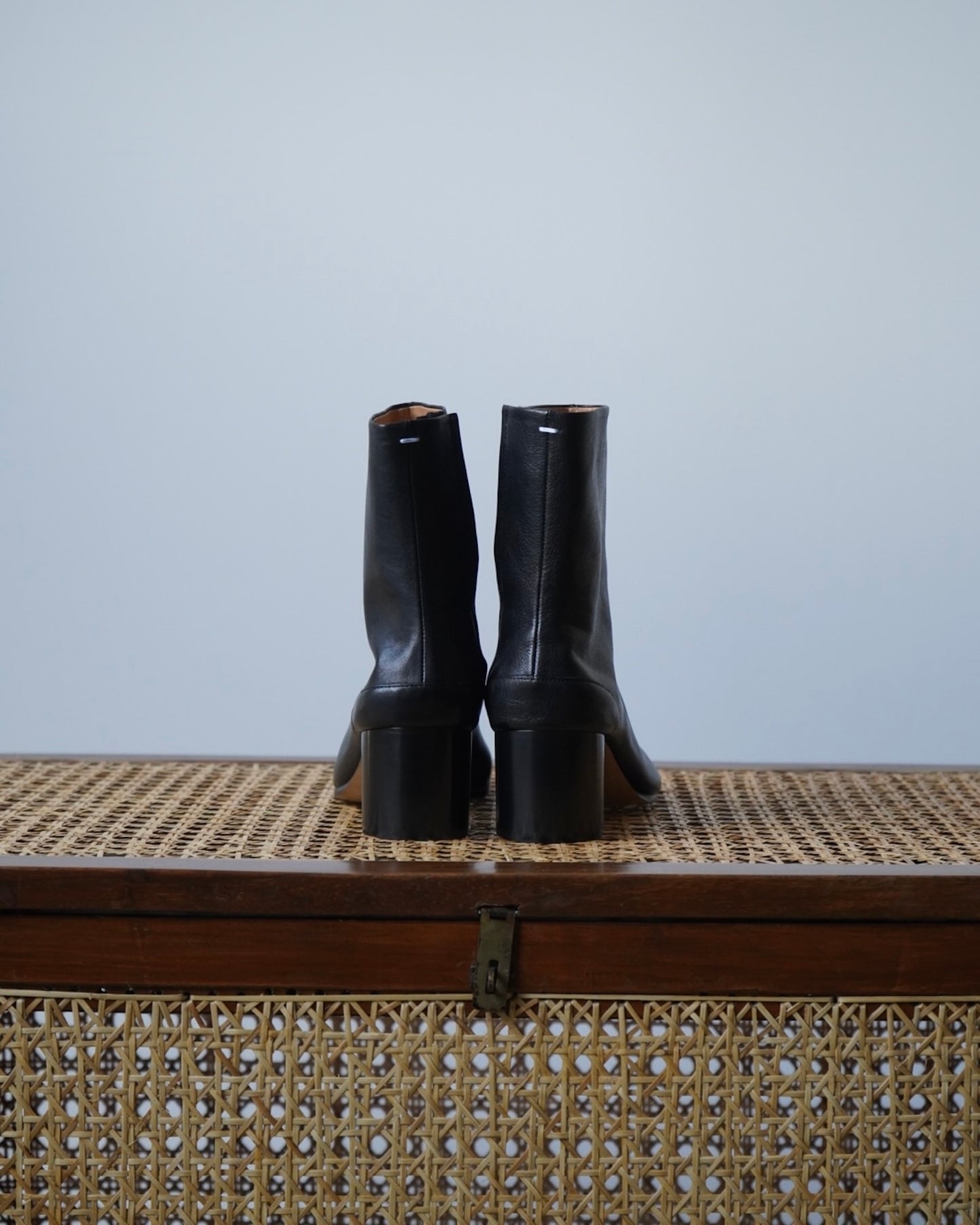 S58WU0246 TABI BOOTS