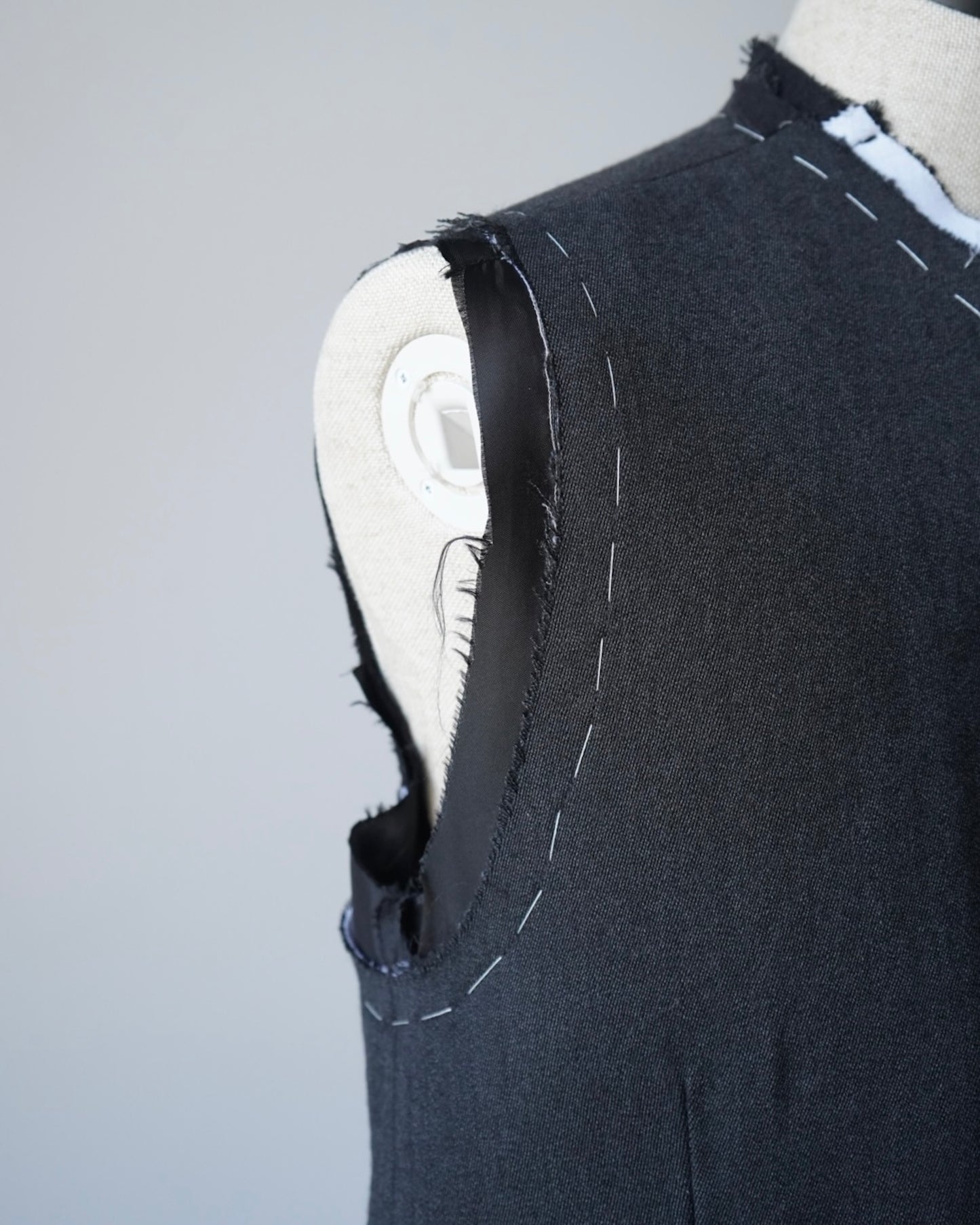 S50FB0109 SLEEVELESS WOOL JACKET