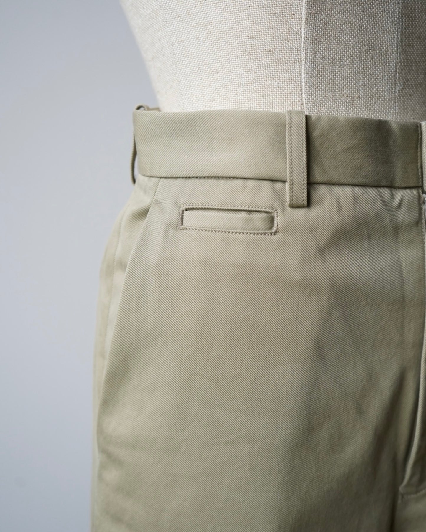 AURALEE / WASHED FINX CHINO NARROW PANTS