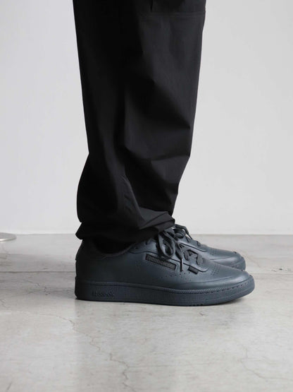 × Reebok SNEAKERS