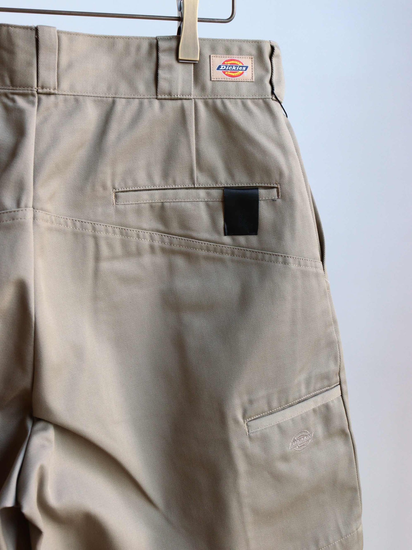 × Dickies HALF PANTS